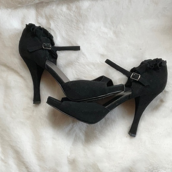 Fergie heels 8 - Picture 3 of 6